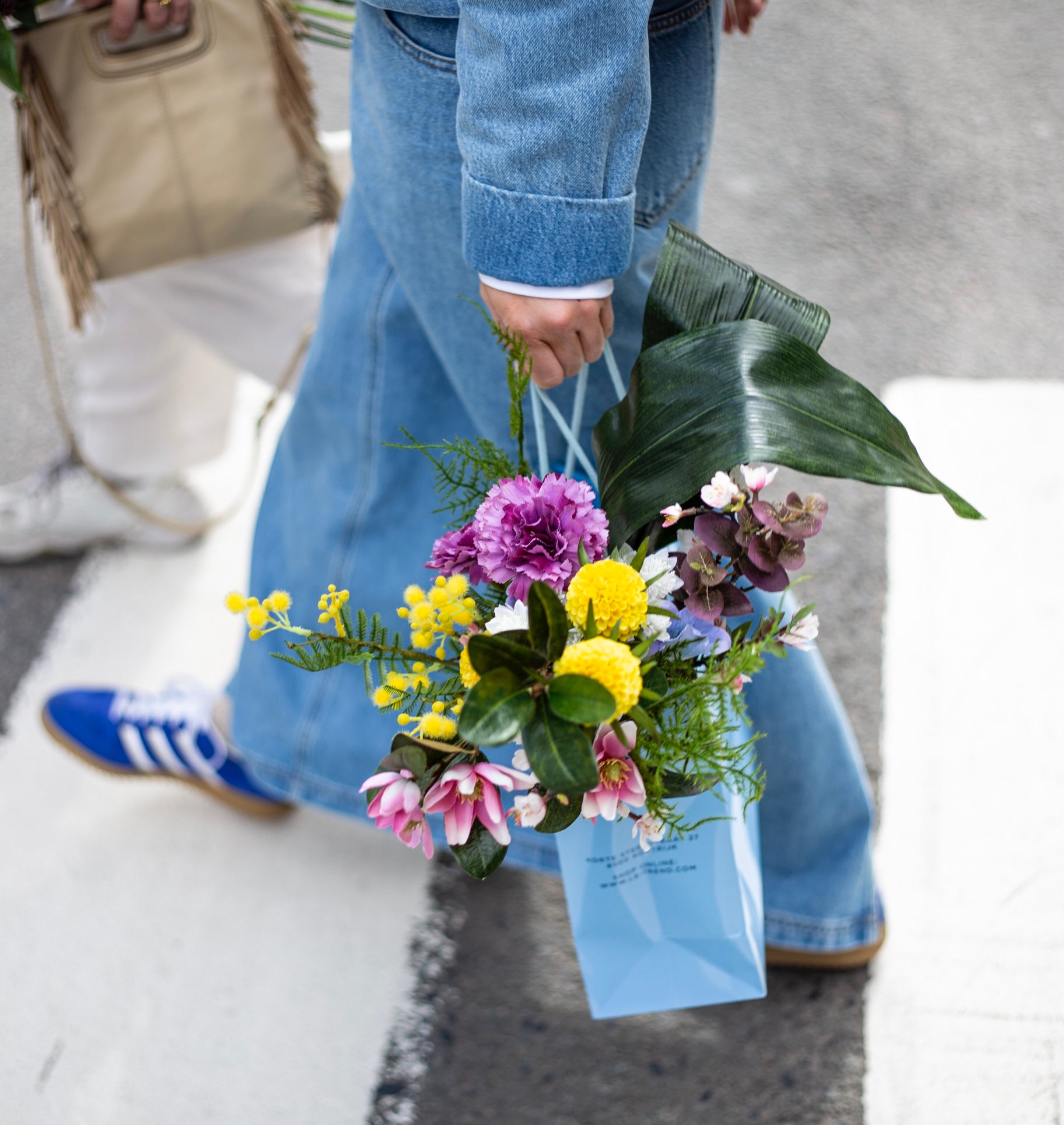 ASUTĀ forever flowers