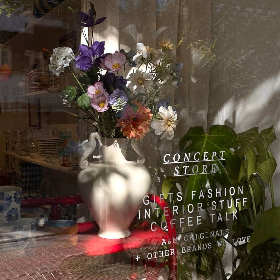 flowers &amp; friends -  A+M FOREVER FLOWER styling sessions