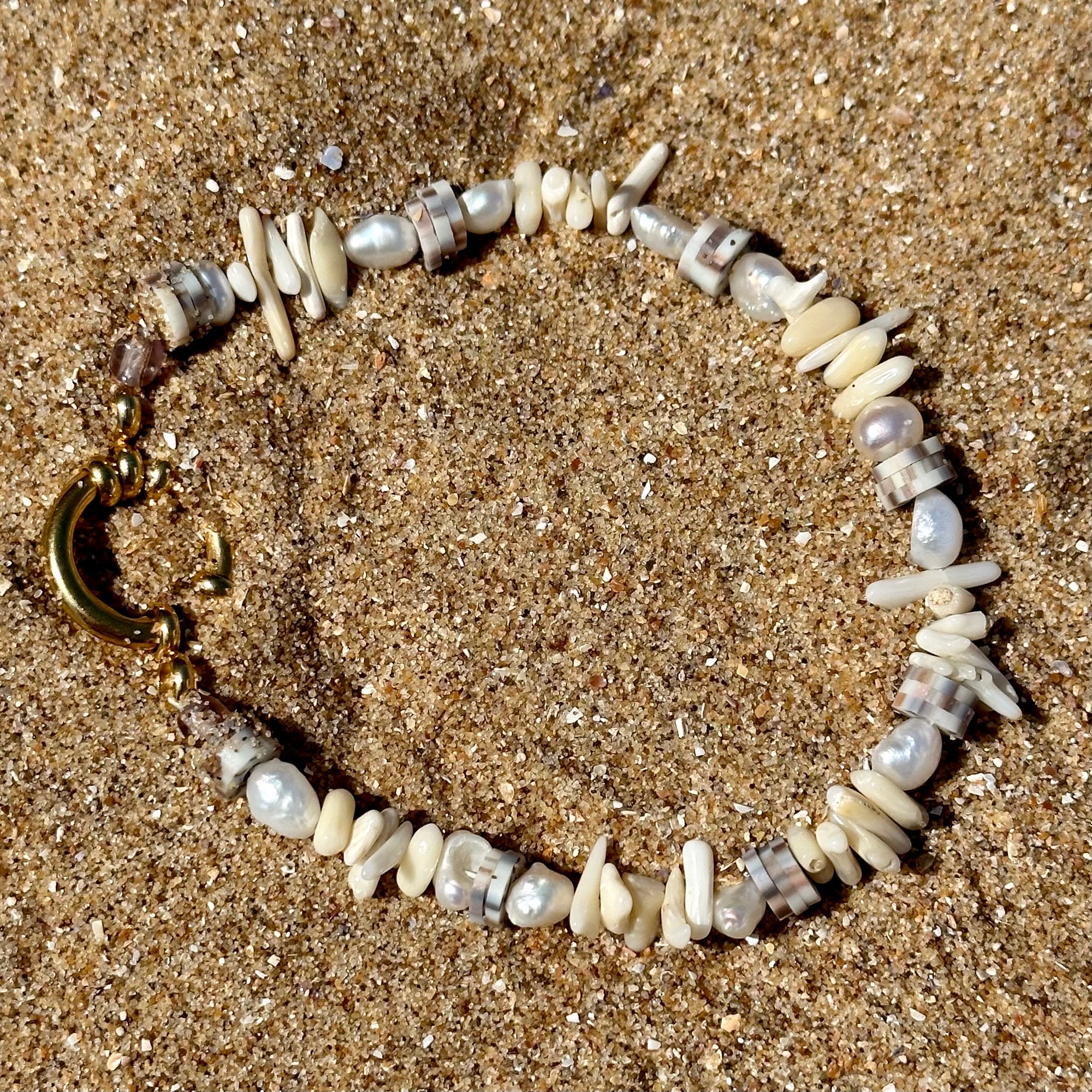 Natural shell bracelet