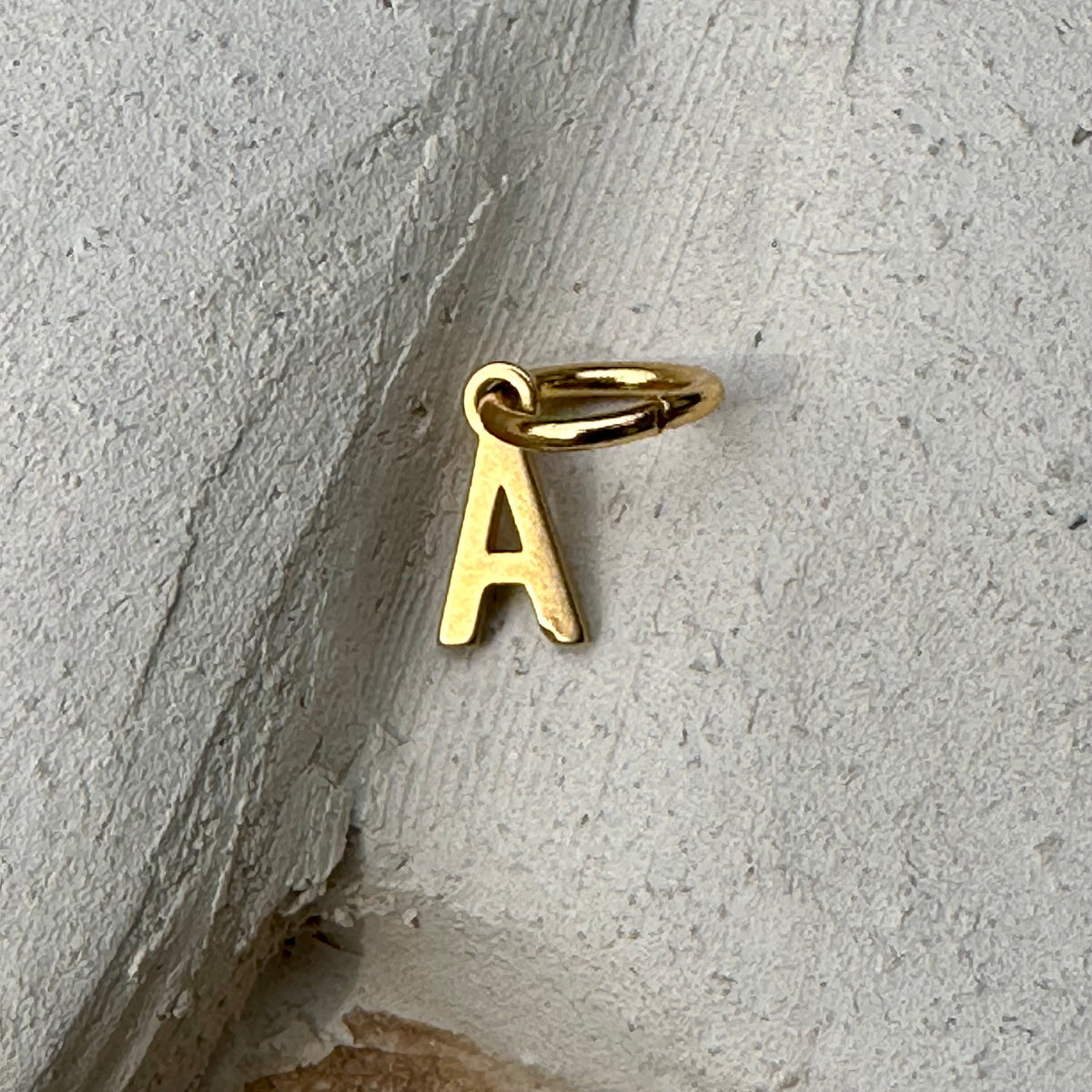 Initial charm-gold