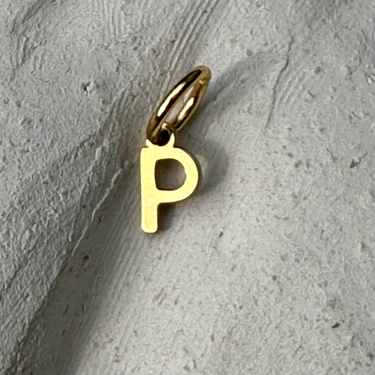 Initial charm-gold