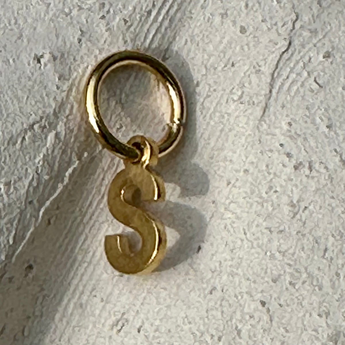 Initial charm-gold