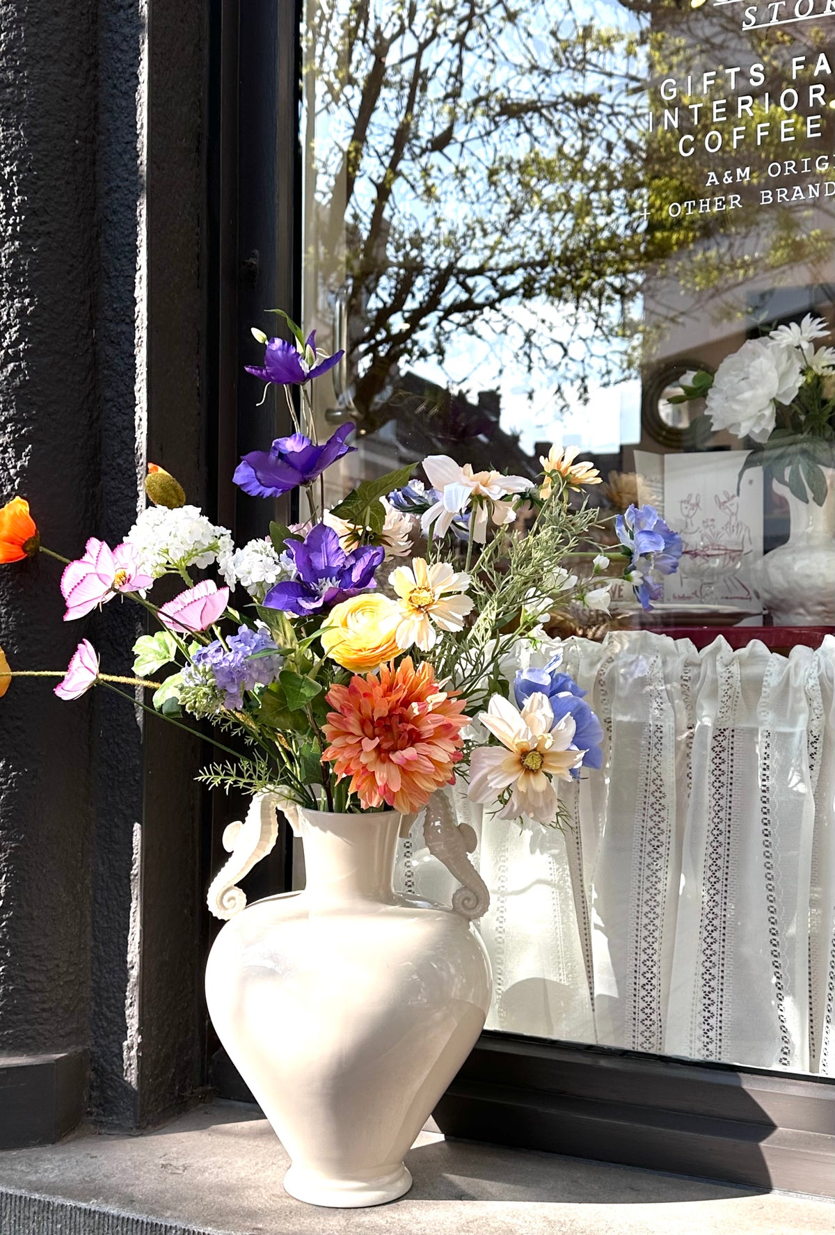 flowers &amp; friends -  A+M FOREVER FLOWER styling sessions