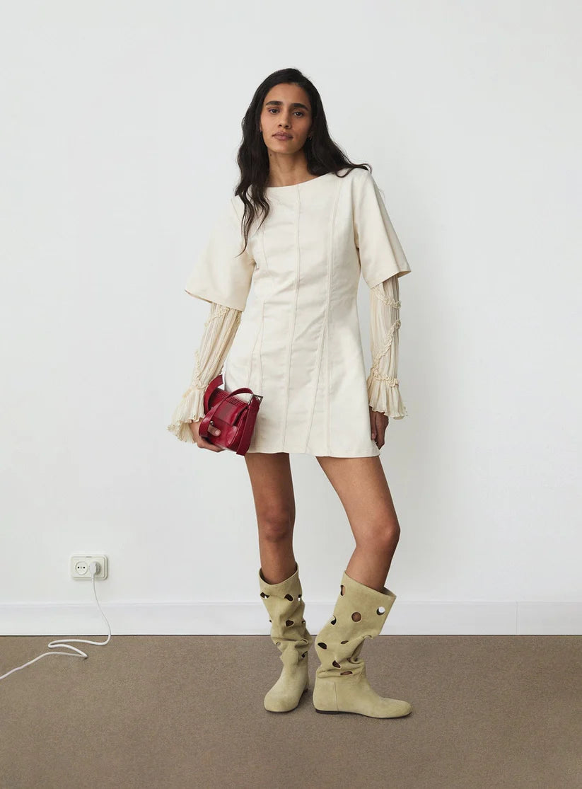 Rosette ecru short dress