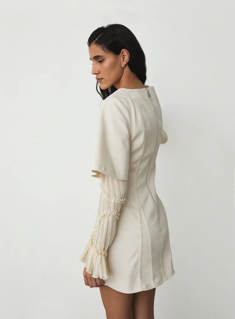 Rosette ecru short dress