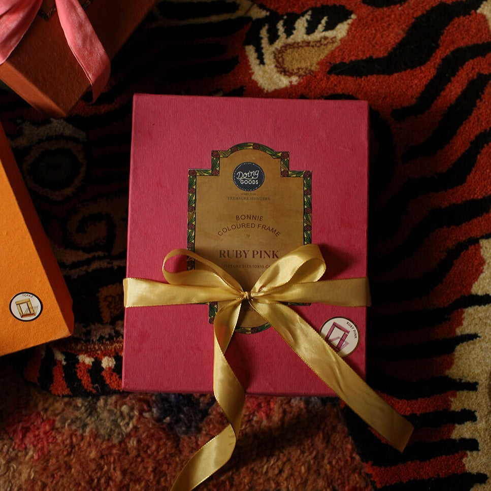 Bonnie frame ruby pink, large in giftbox