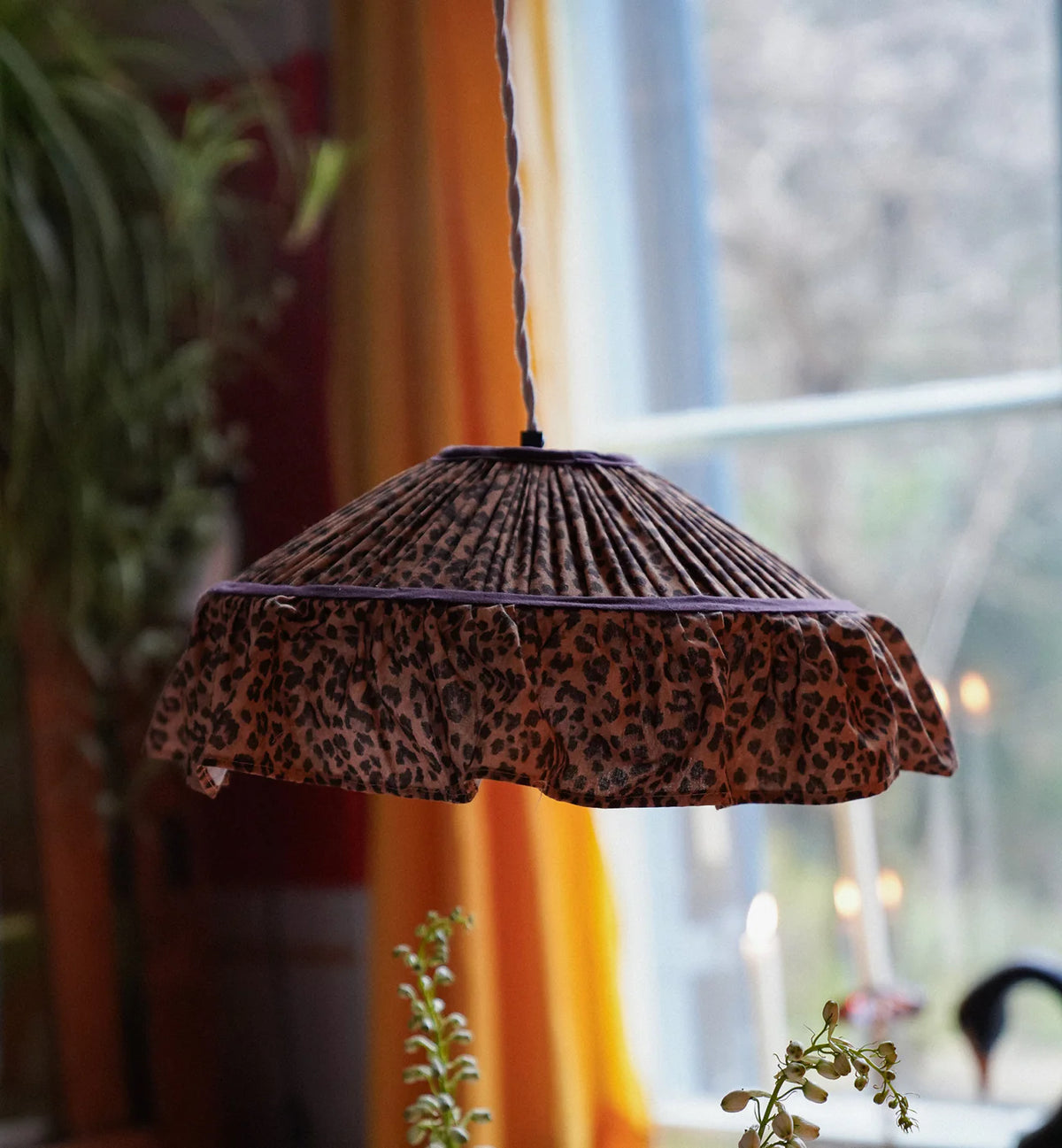 Leopard Frill Lamp